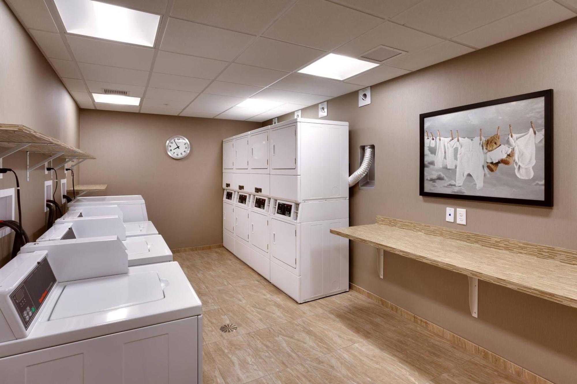Residence Inn By Marriott Salt Lake City-West Jordan Bagian luar foto
