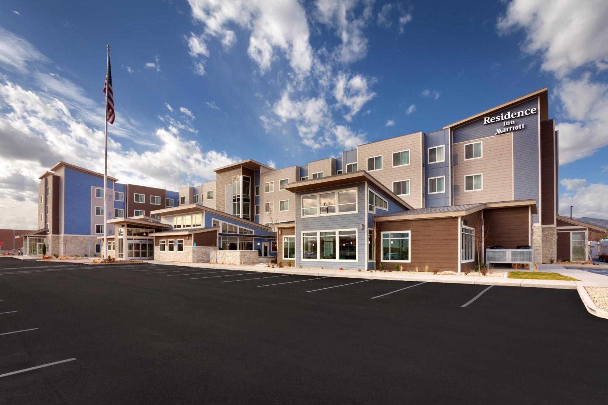 Residence Inn By Marriott Salt Lake City-West Jordan Bagian luar foto